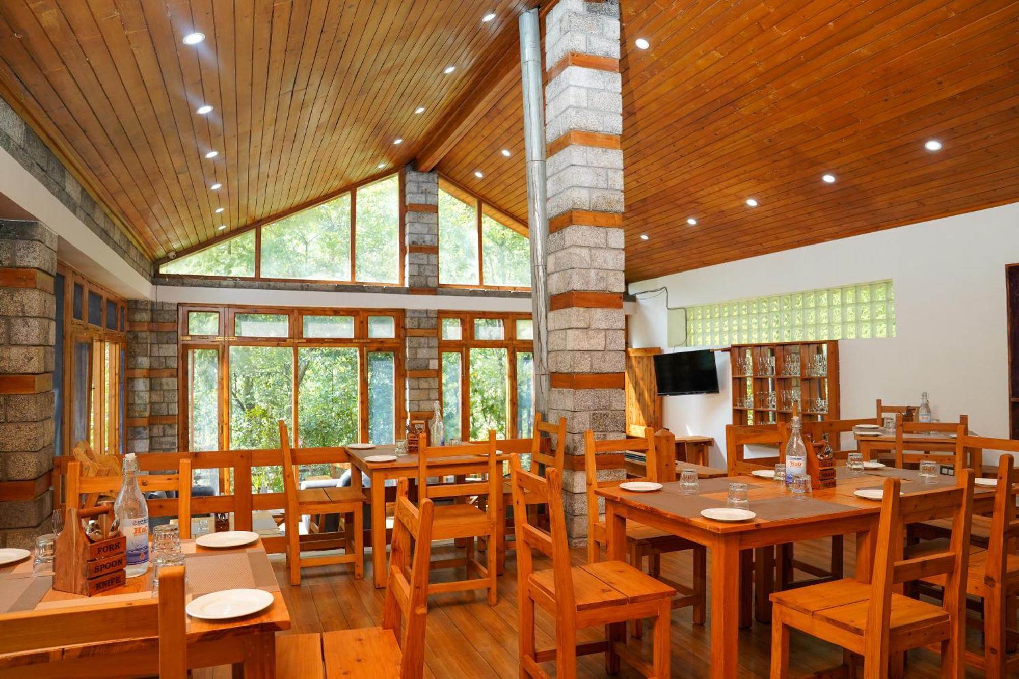 Hotel Zone Connect By The Park, Manali Exteriér fotografie