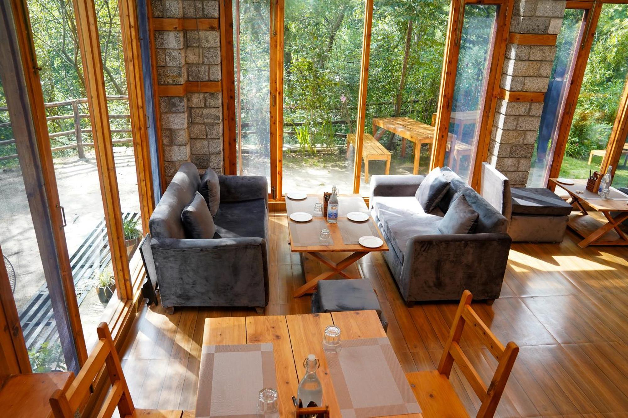 Hotel Zone Connect By The Park, Manali Exteriér fotografie